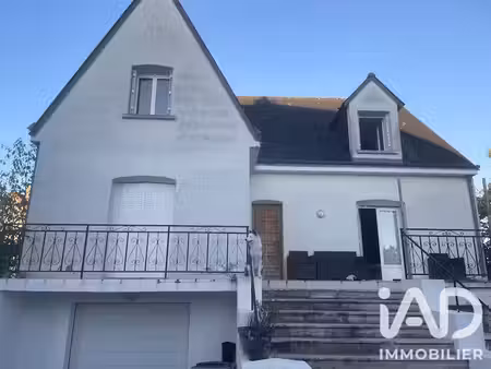 location maison 5 pièces 149 m² à montlouis-sur-loire (37270)  1 044 €