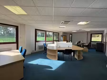 location locaux professionnels 0 pièces 297 m² à champs-sur-marne (77420)  3 749 €