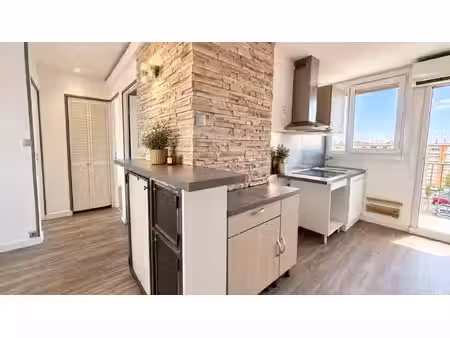 frejus appartement t3 de 55m2 avec loggia