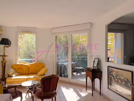 appartement t3 proche centre-ville avec ascenseur