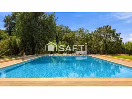 propriété avec piscine en pleine nature