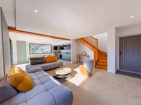 chalet compose de 2 logements tres recents