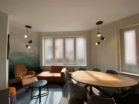 location local professionnel 120m²