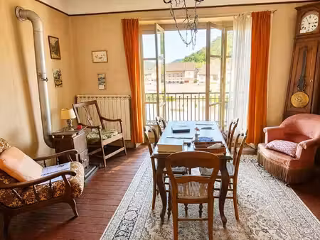 maison de ville avec potentiel d'aménagement