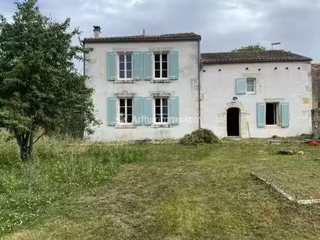 location maison de village 7 pièces 139 m2 à bignay