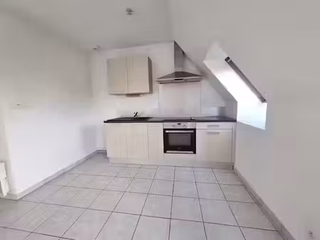 location appartement 3 pièces 57.79 m² à concarneau (29900)  740 €