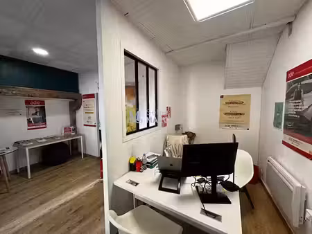 location locaux professionnels 2 pièces 30.78 m² à montbrison (42600)  420 €