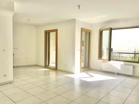 location appartement 2 pièces 46 m² à lyon 7 (69007)