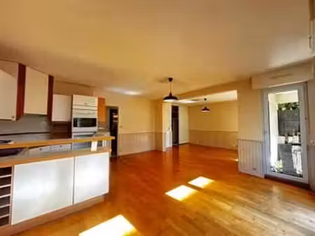 location appartement 2 pièces à nantes (44000) : à louer 2 pièces / 62m² nantes