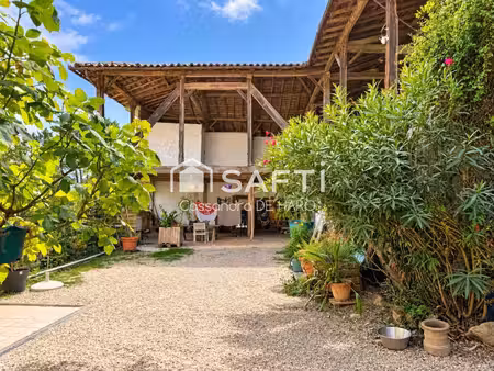 grande maison familiale avec dépendances