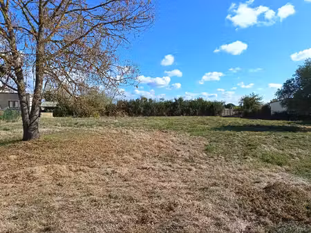 maison individuelle avec terrain constructible 2950m2 zone uc