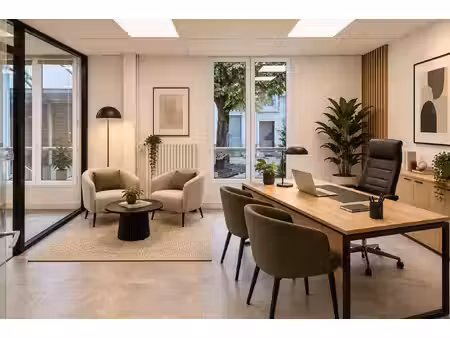 location local professionnel 270m²