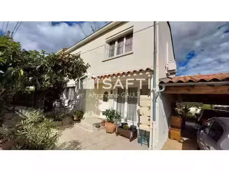 jolie maison avec jardin  bien équipée et entretenue
