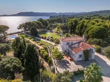 villa de luxe de 15 pièces en vente saint-cyr-sur-mer  provence-alpes-côte d'azur