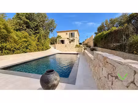 superbe maison de 173 m² avec piscine chauffée à mauressargues