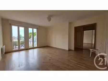 location appartement 3 pièces 69m² fontainebleau 77300