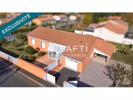 vente maison 6 pièces 106 m² à saint-georges-de-montaigu (85600)  275 000 €
