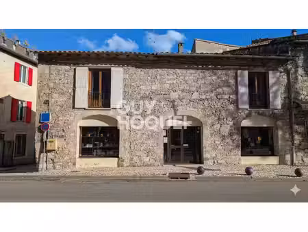 exclusivite! bâtisse en pierre emplacement exceptionnel