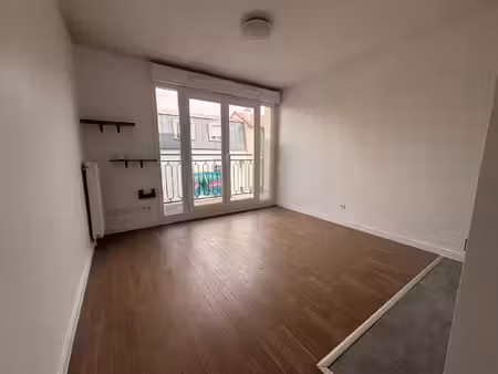 location appartement 1 pièce  23.00m²  châtillon