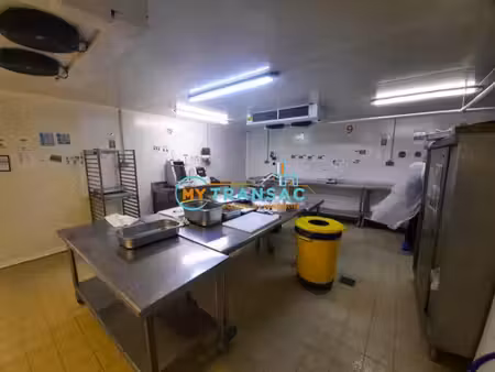 location local commercial