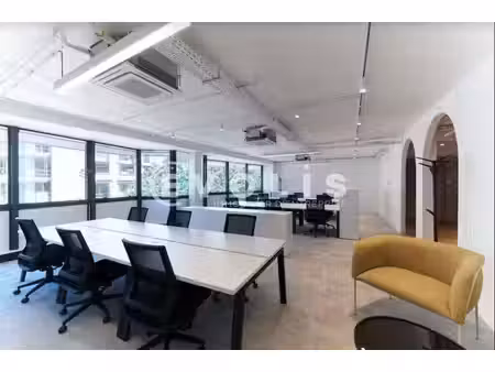 location bureaux paris 75004 95m² à 669m²