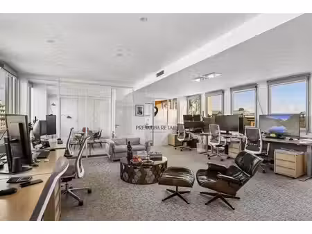 location bureaux paris 75008 85m²