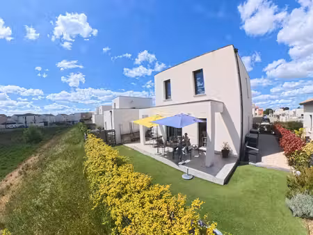 maison récente de 110 m2 avec 3 chambres à louer sur bellegarde proche de nimes