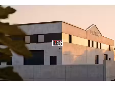achat local commercial 392m² la farlede 83210