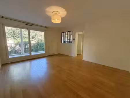 location appartement 2 pièces 59 m² à charbonnières-les-bains (69260)