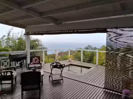 location maison 4 pièces 94 m² à la possession (97419)