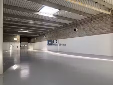 location entrepôt coignières 78310 432m² à 882m²