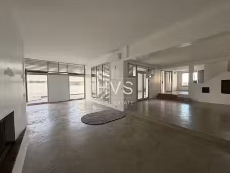 location local professionnel 150m² eguilles 13510