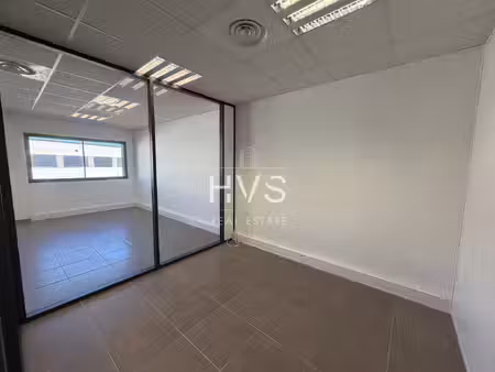 location local professionnel 43m² eguilles 13510