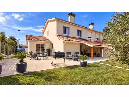 vente maison 5 pièces 100 m² cenon (33150)