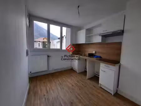 location appartement 4 pièces 67 m² à grenoble (38000)