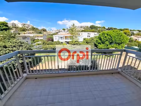 location appartement 4 pièces 88m² st laurent du var 06700