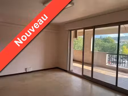 location local professionnel brignoles 83170