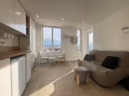 saint nazaire les eymes. studio meublé avec terrasse et stat