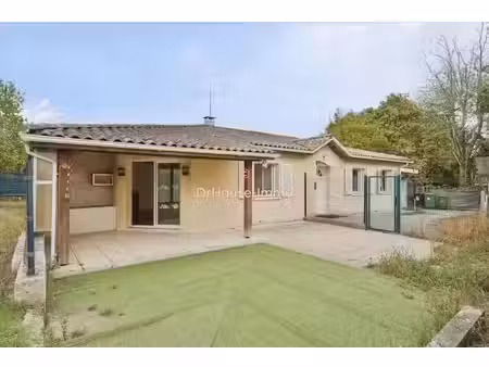 vente locaux professionnels 4 pièces 123.9 m² à blanquefort (33290)  388 000 €