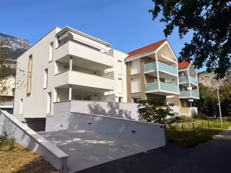 vente appartement 4 pièces 83m2 claix 38640 - - surface privée