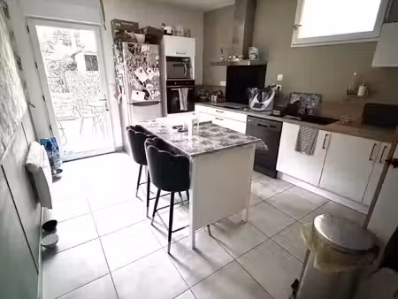 location maison 4 pièces 115 m² à rives-du-couesnon (35140)