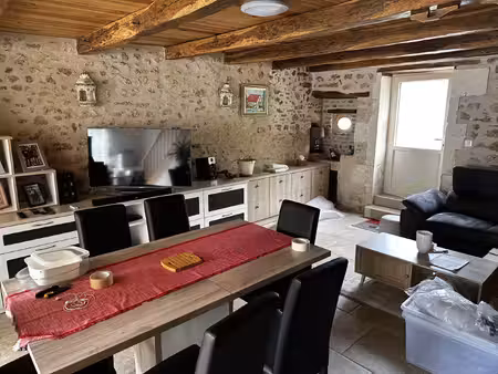 location maison 5 pièces 82m² chateau larcher 86370