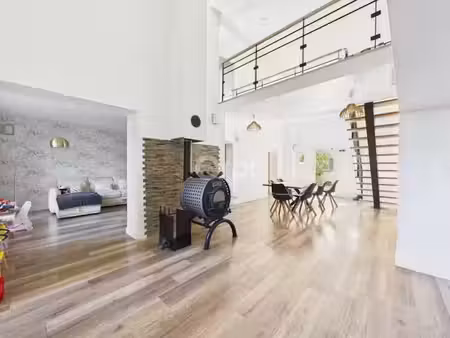 vente maison 7 pièces 207.45 m² à fretigney-et-velloreille (70130)  215 000 €