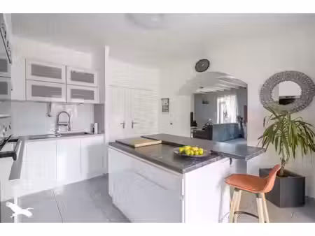 vente maison 6 pièces 160 m² à la rochefoucauld (16110)  231 440 €