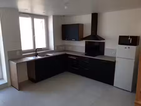 location maison 4 pièces 79 m² à drefféac (44530)