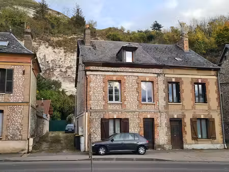 baisse de prix : les andelys - immeuble de rapport de 3 logements dont 2 loués pour une re