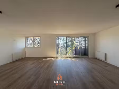 appartement angers 3 pièce(s) 145.10 m2 r+4