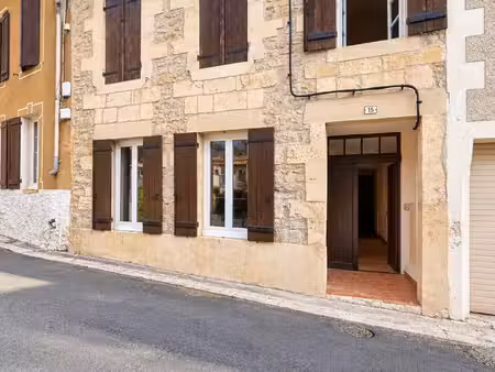 immeuble de trois appartements de 120 m2