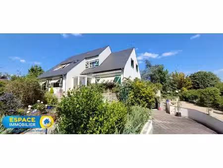 maison 6 pièces 186 m2 environ à châteauneuf/loire