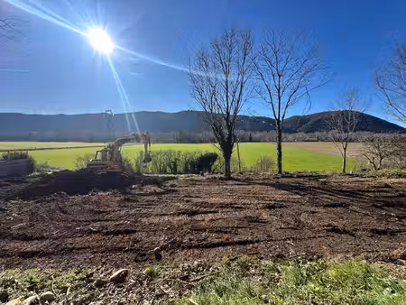 terrain constructible à saint-pancrace